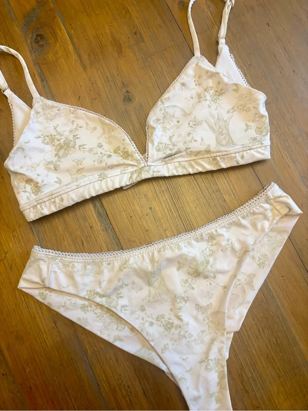 Frankie’s bikinis x Gigi HADID Fawn toile bikini set